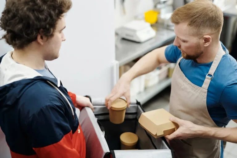 Food Packaging vs Alternatives: What Is Better?