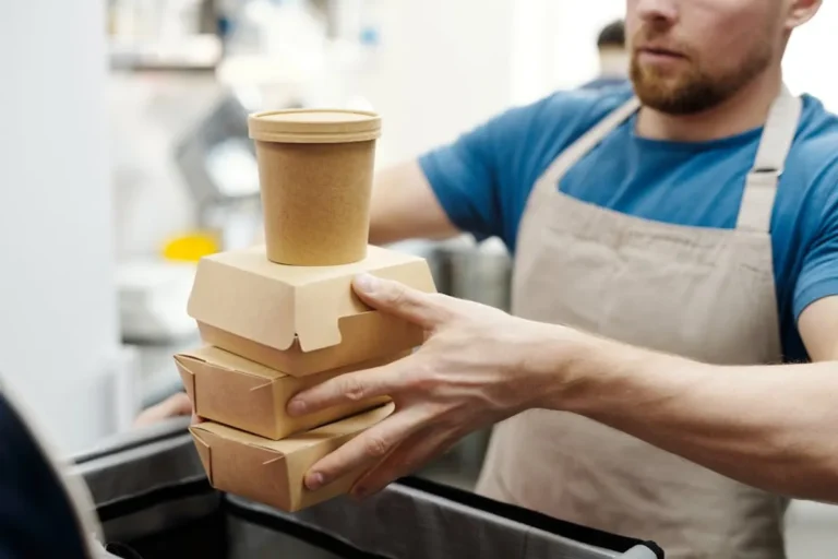How to Choose Compostable Packaging for Your Brand